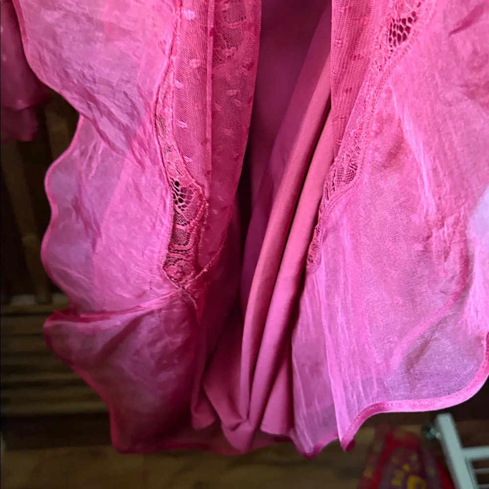 Sachin and Babi Lace Detail Ruffle hem Mini Dress. 4 - Picture 9 of 11